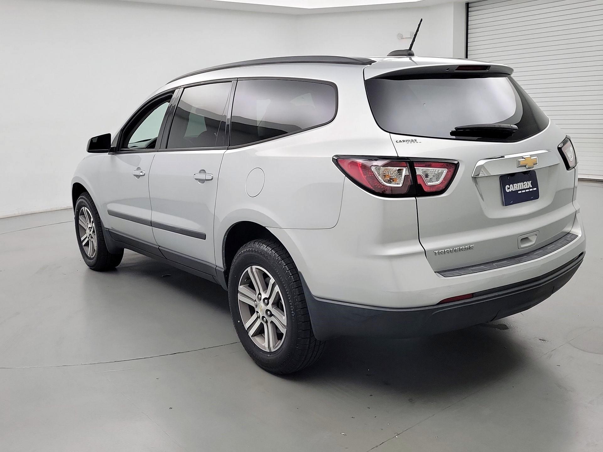 Thumbnail: 2017 Chevrolet Traverse - 7