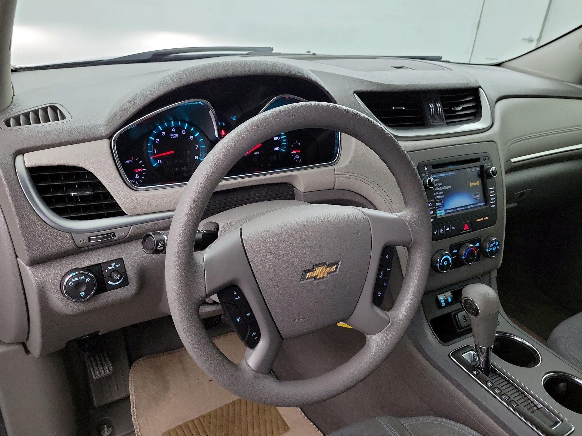 Thumbnail: 2017 Chevrolet Traverse - 8