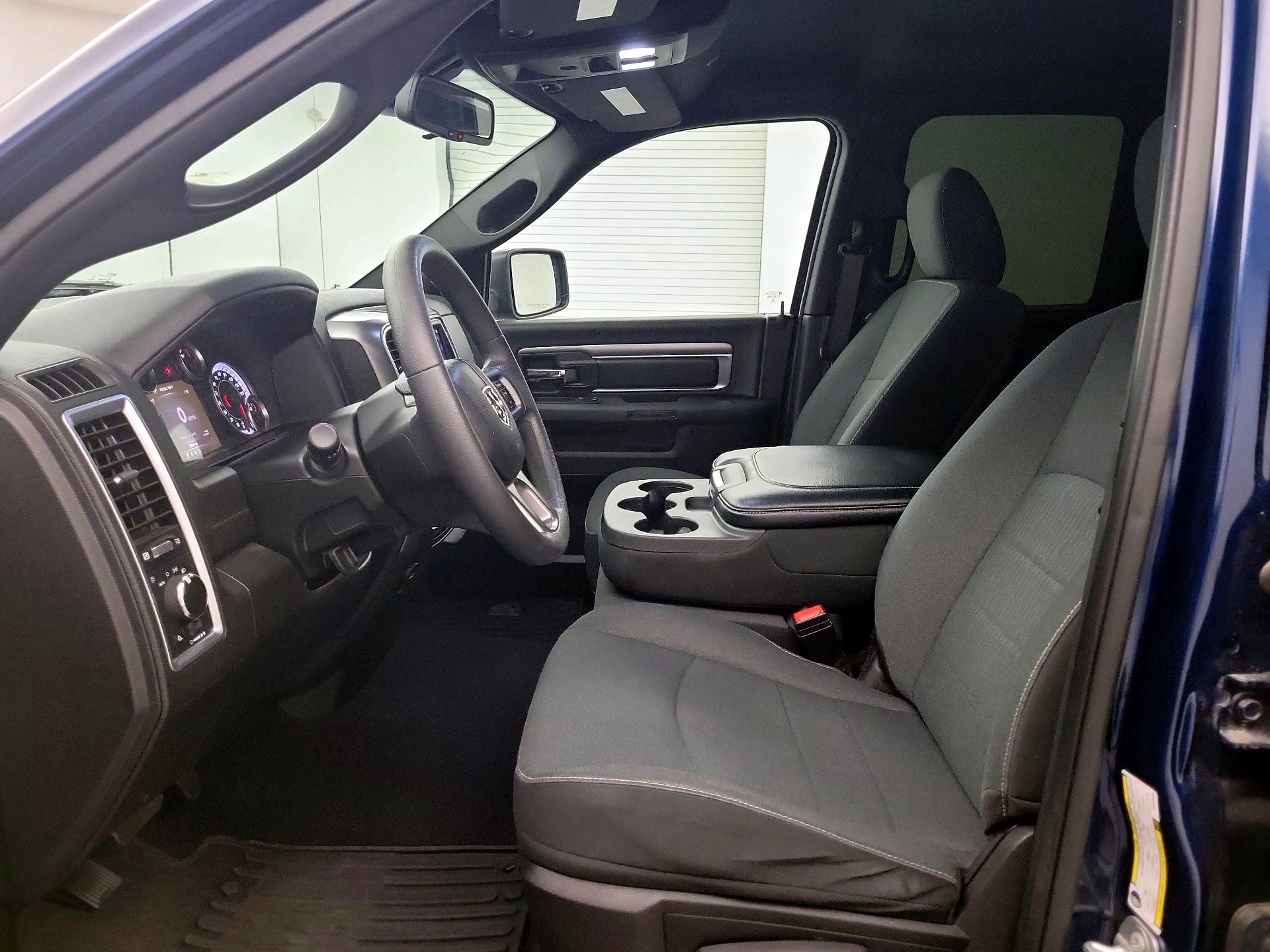 Thumbnail: 2021 RAM 1500 Classic - 9