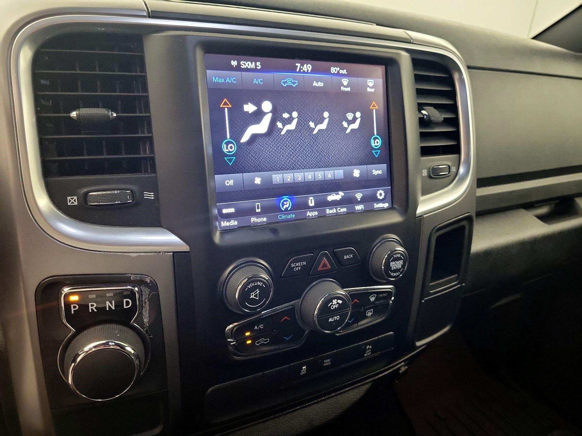 Thumbnail: 2021 RAM 1500 Classic - 14