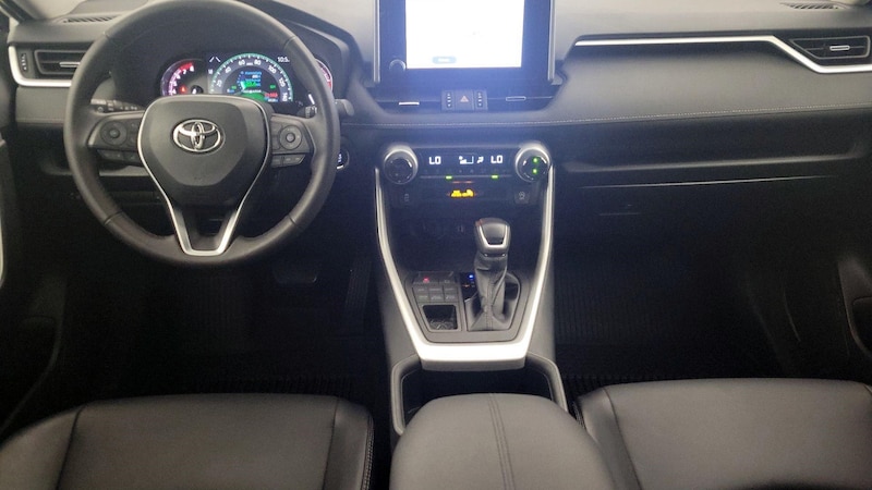 2024 Toyota RAV4 XLE Premium 9