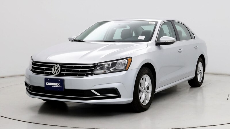 2017 Volkswagen Passat S 4