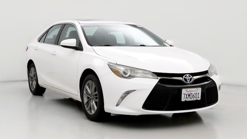 2017 Toyota Camry SE Hero Image