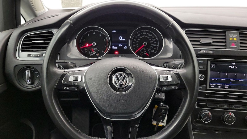 2018 Volkswagen Golf S 10