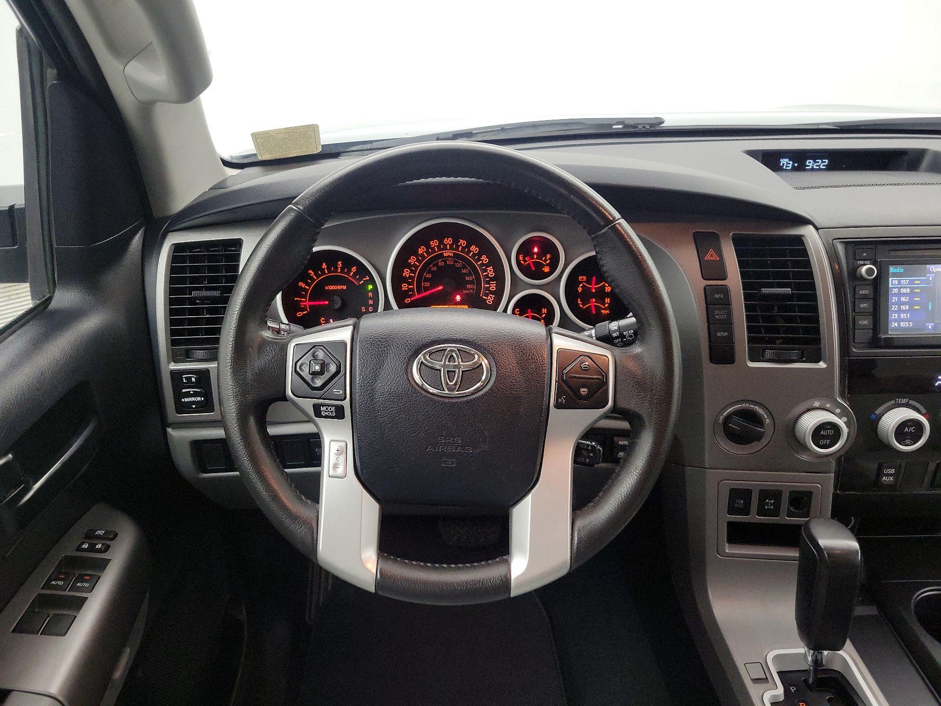 Thumbnail: 2014 Toyota Sequoia - 10