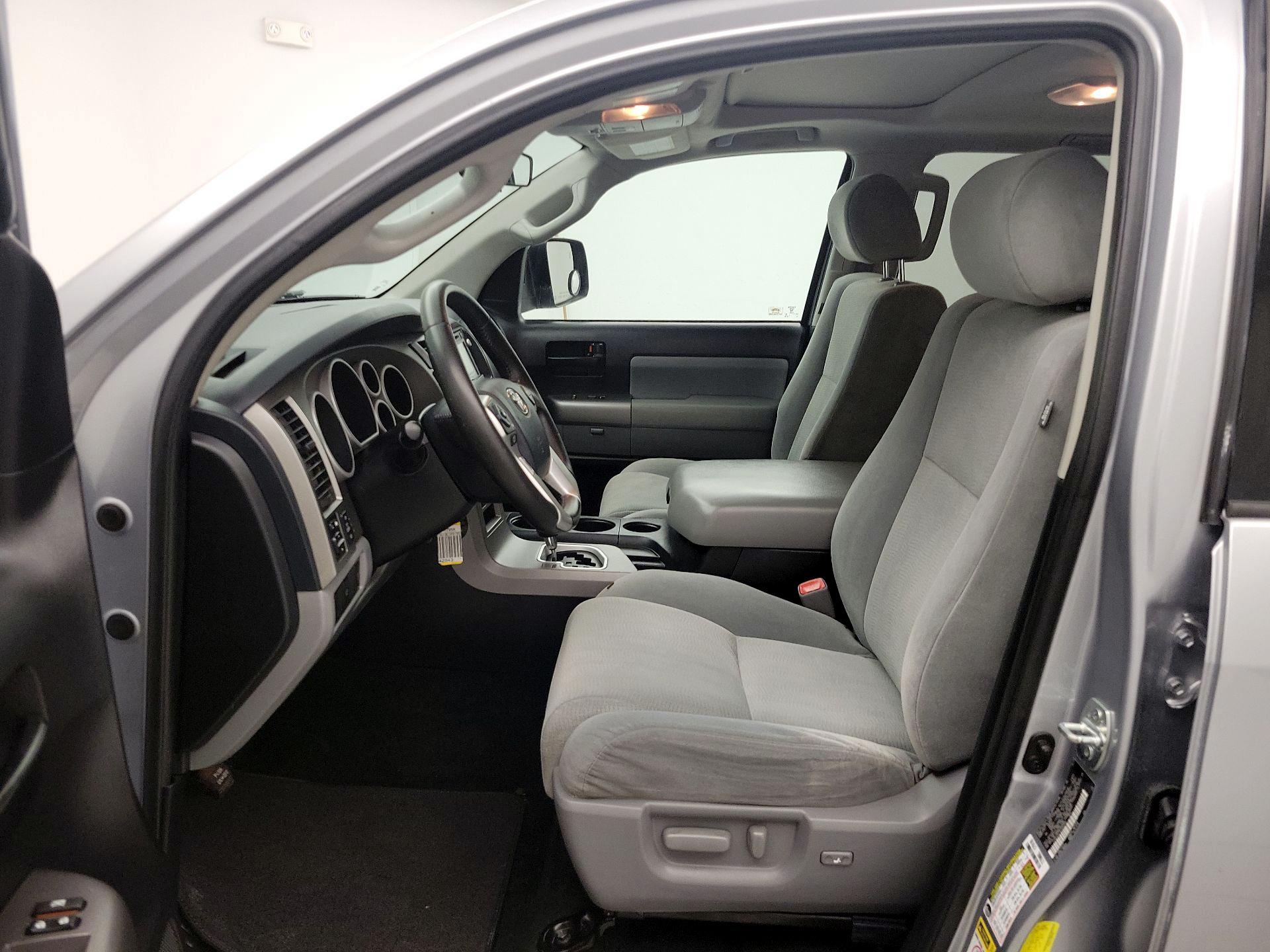 Thumbnail: 2014 Toyota Sequoia - 11