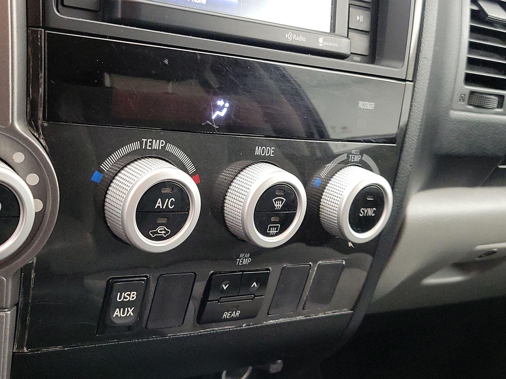 Thumbnail: 2014 Toyota Sequoia - 16