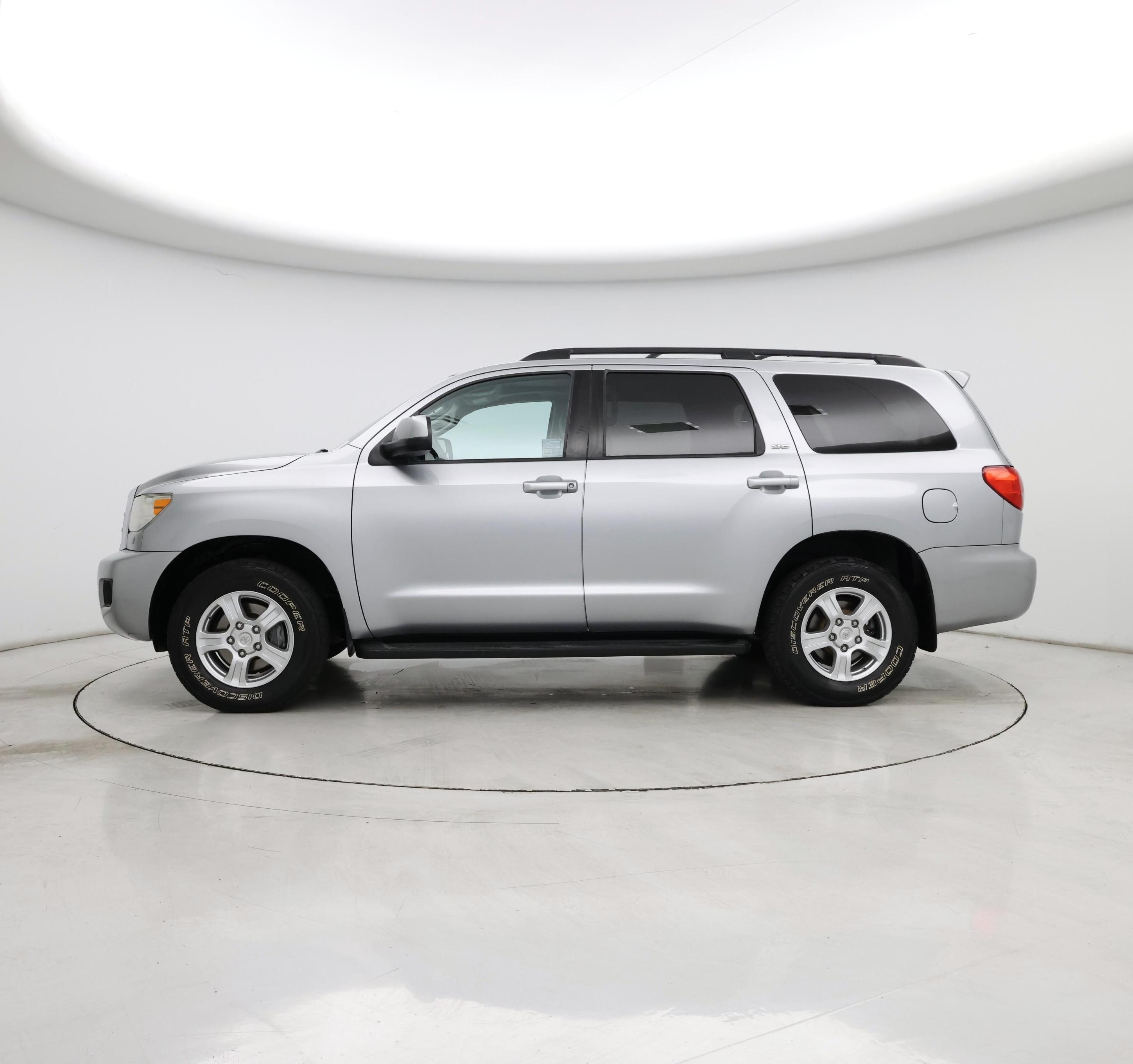 Thumbnail: 2014 Toyota Sequoia - 3