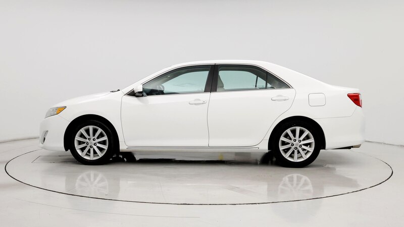 2013 Toyota Camry XLE 3