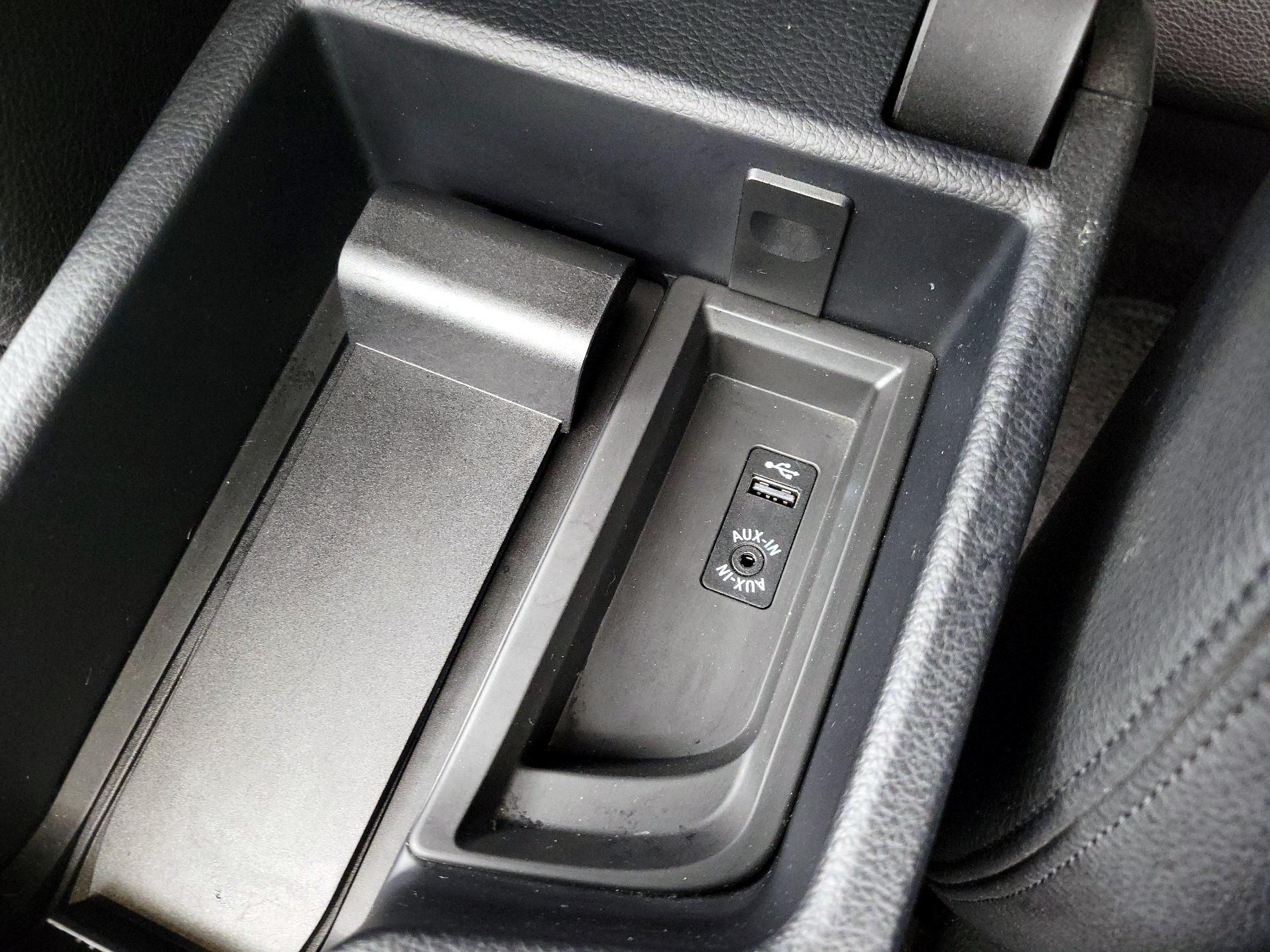 Thumbnail: 2015 BMW 3 Series - 18