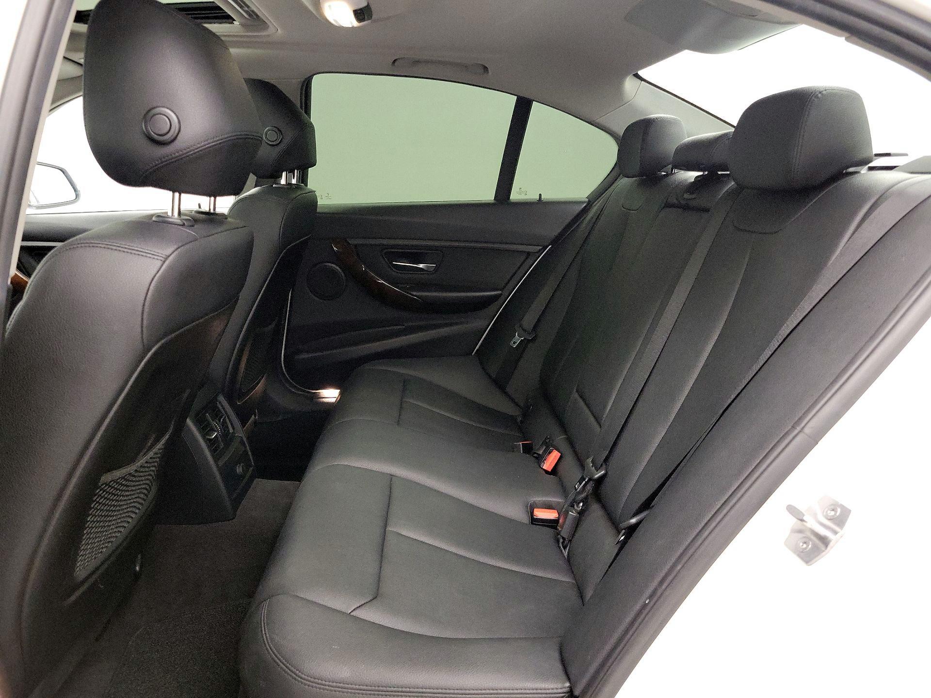 Thumbnail: 2015 BMW 3 Series - 20