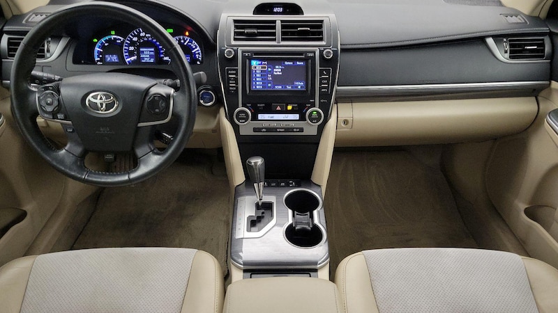 2013 Toyota Camry XLE 9