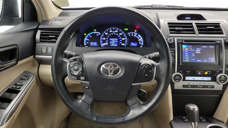 2013 Toyota Camry XLE 10