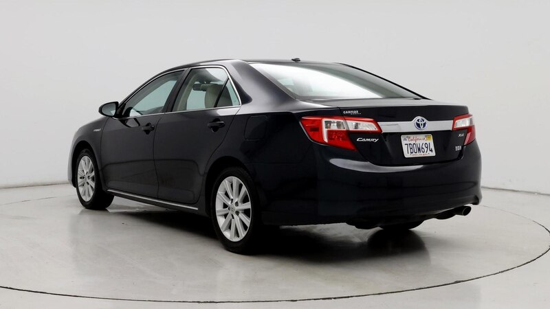 2013 Toyota Camry XLE 2