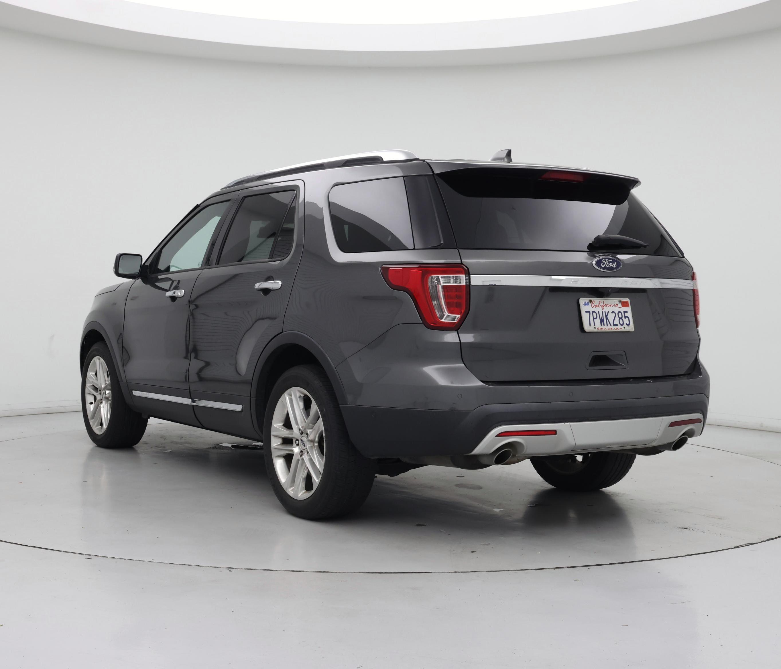 Thumbnail: 2016 Ford Explorer - 2