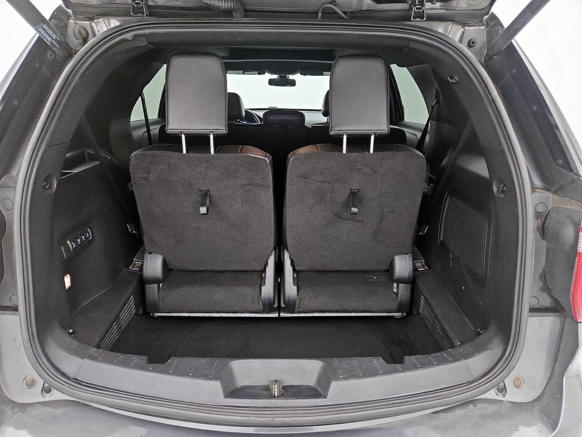 Thumbnail: 2016 Ford Explorer - 20