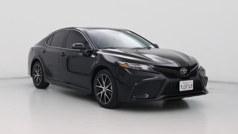 2024 Toyota Camry SE Hero Image
