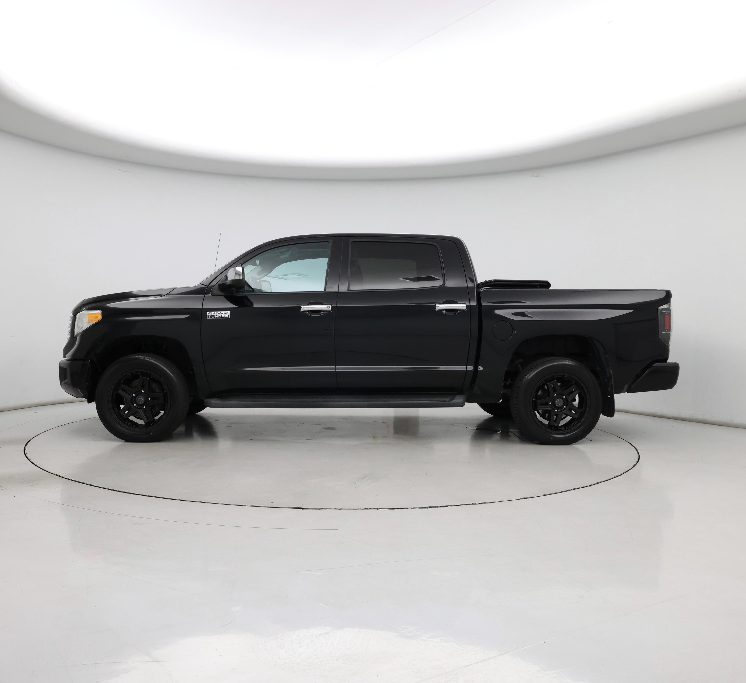 Thumbnail: 2017 Toyota Tundra - 3