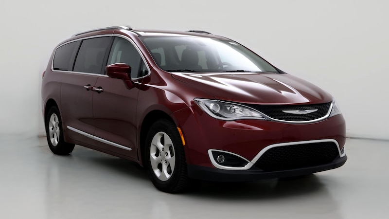 2017 Chrysler Pacifica  Hero Image