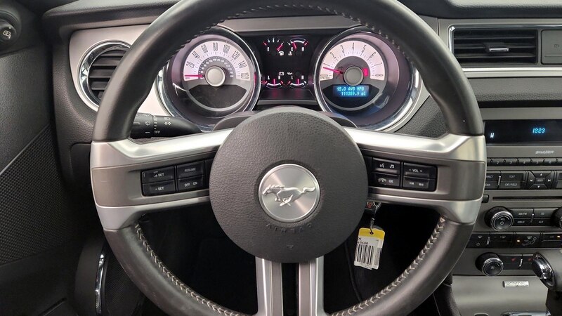 2012 Ford Mustang Premium 10