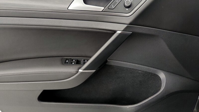 2019 Volkswagen Golf SE 12