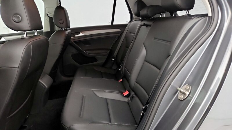 2019 Volkswagen Golf SE 20