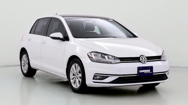 2018 Volkswagen Golf SE Hero Image