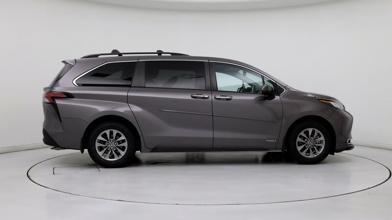 2021 Toyota Sienna XLE 7