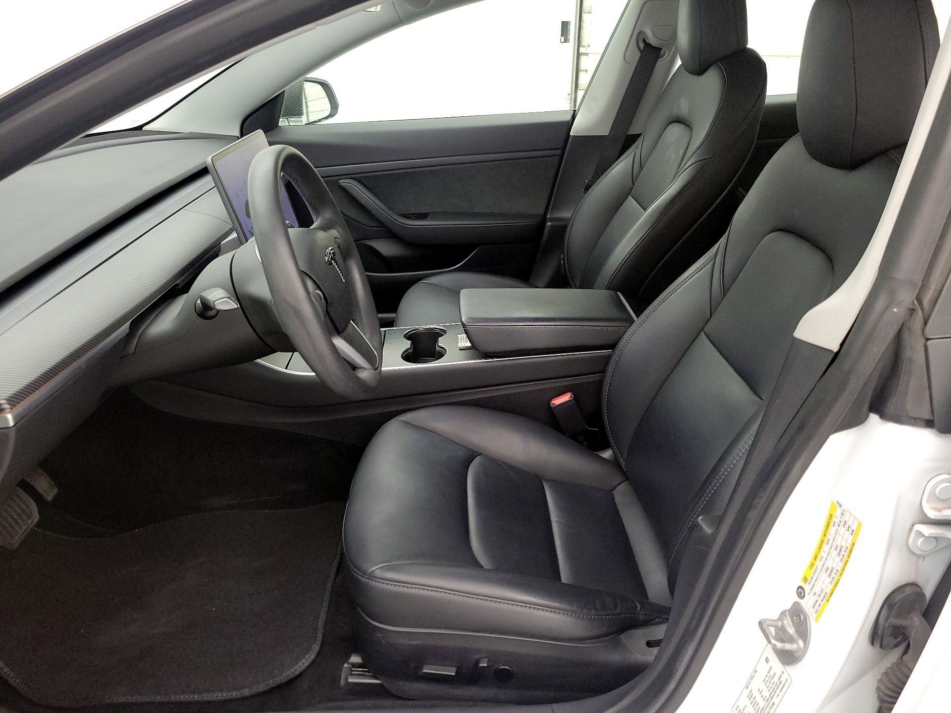 Thumbnail: 2020 Tesla Model 3 - 11