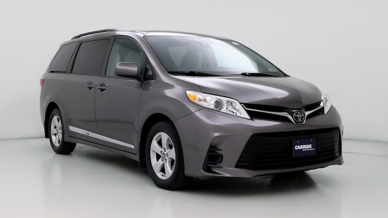 2019 Toyota Sienna LE Hero Image