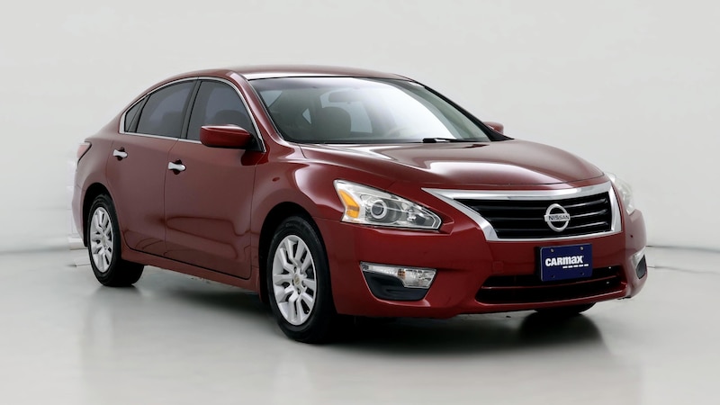 2015 Nissan Altima S Hero Image