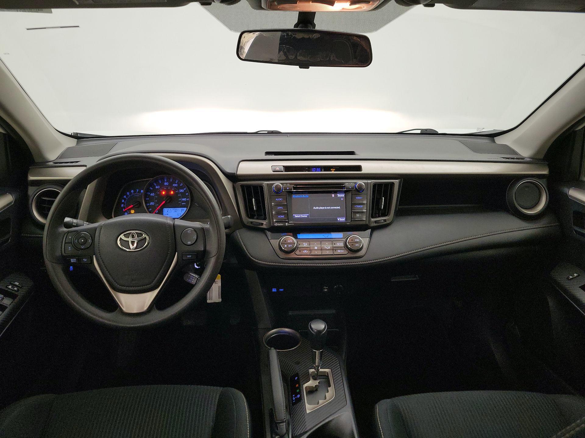 Thumbnail: 2015 Toyota RAV4 - 9
