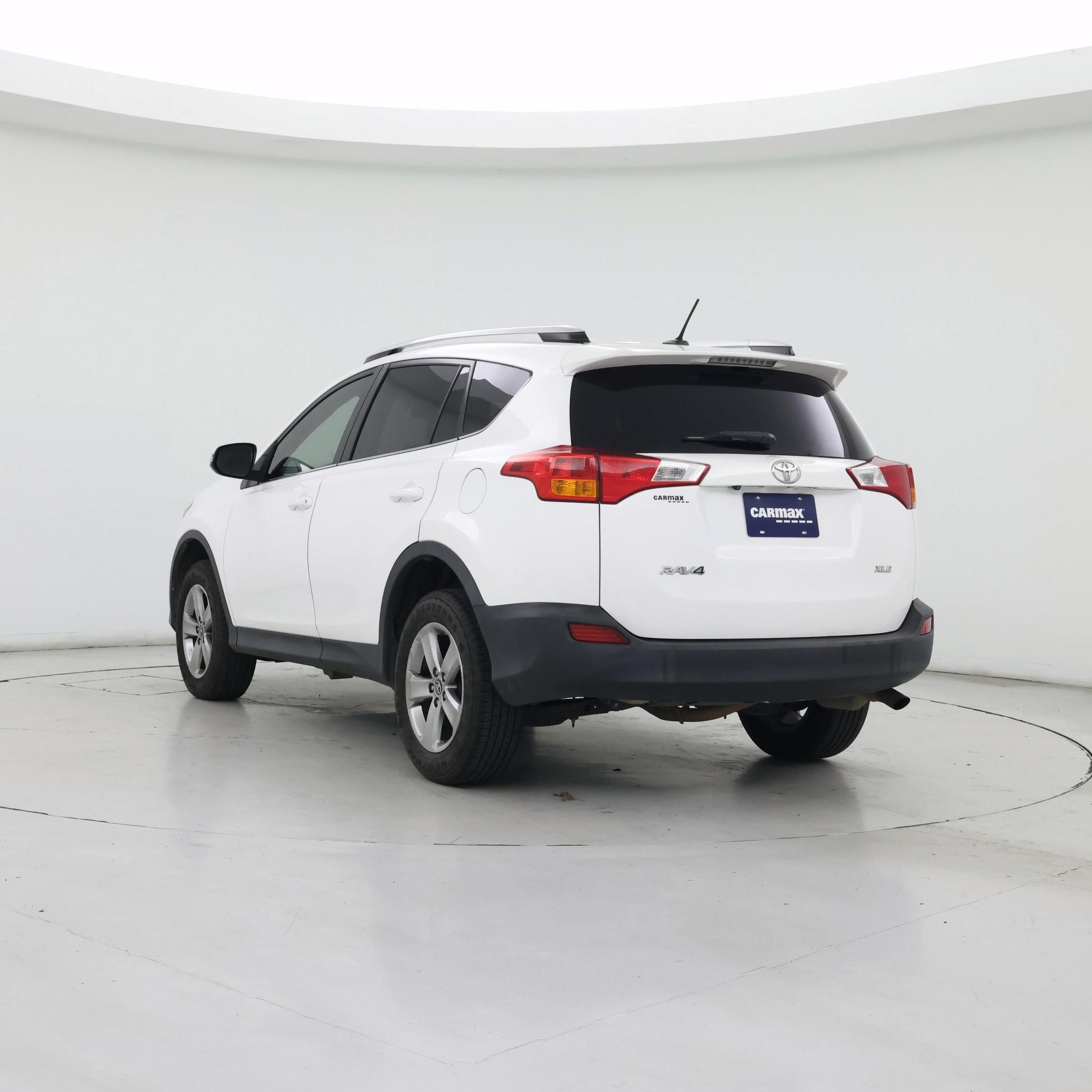 Thumbnail: 2015 Toyota RAV4 - 2