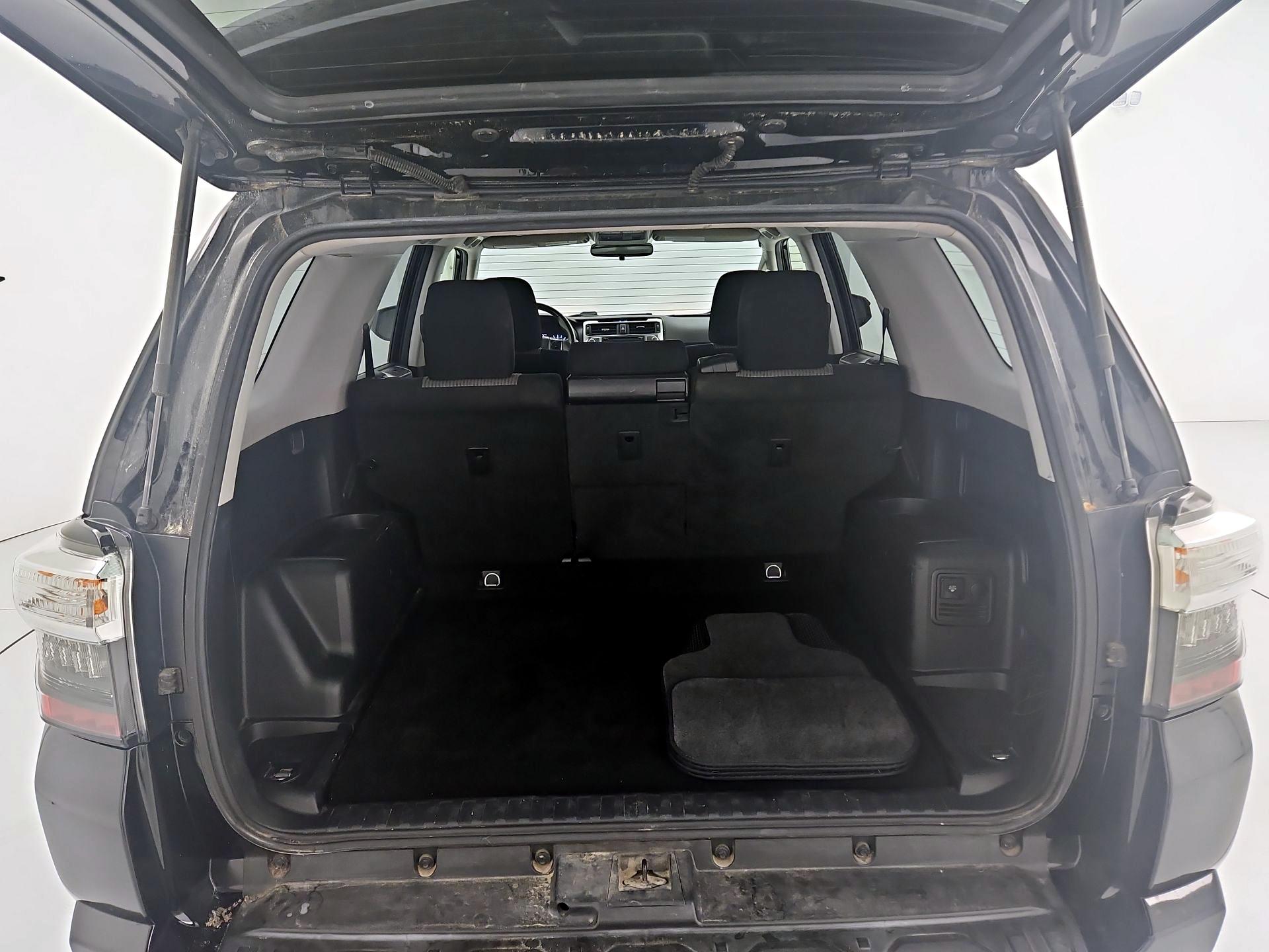 Thumbnail: 2016 Toyota 4Runner - 20