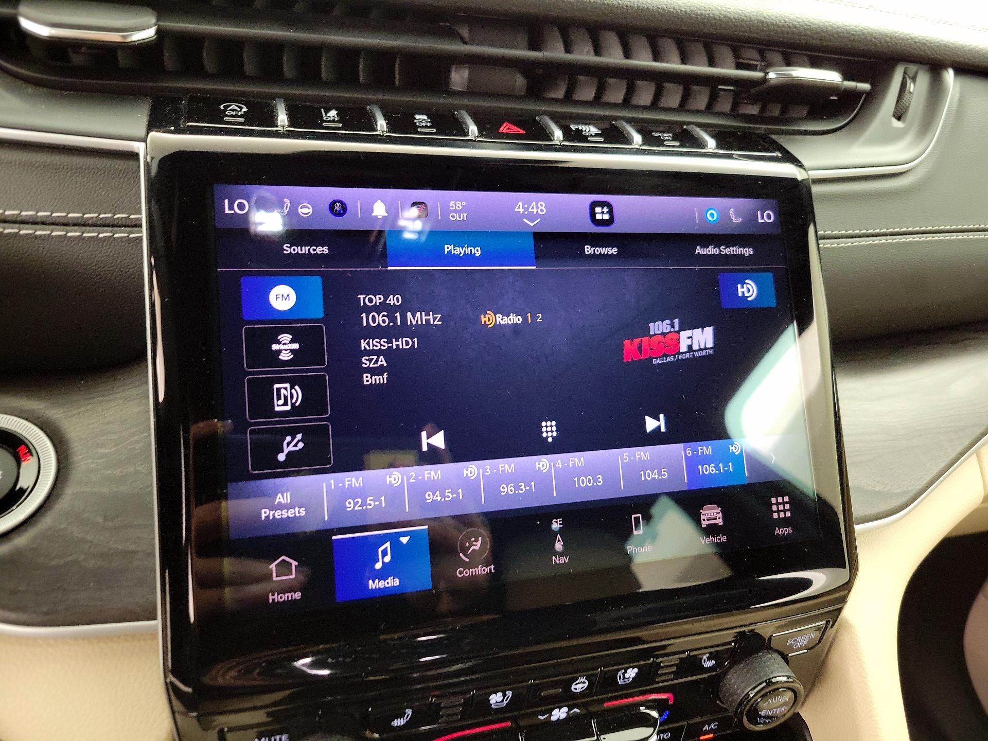 Thumbnail: 2023 Jeep Grand Cherokee - 15