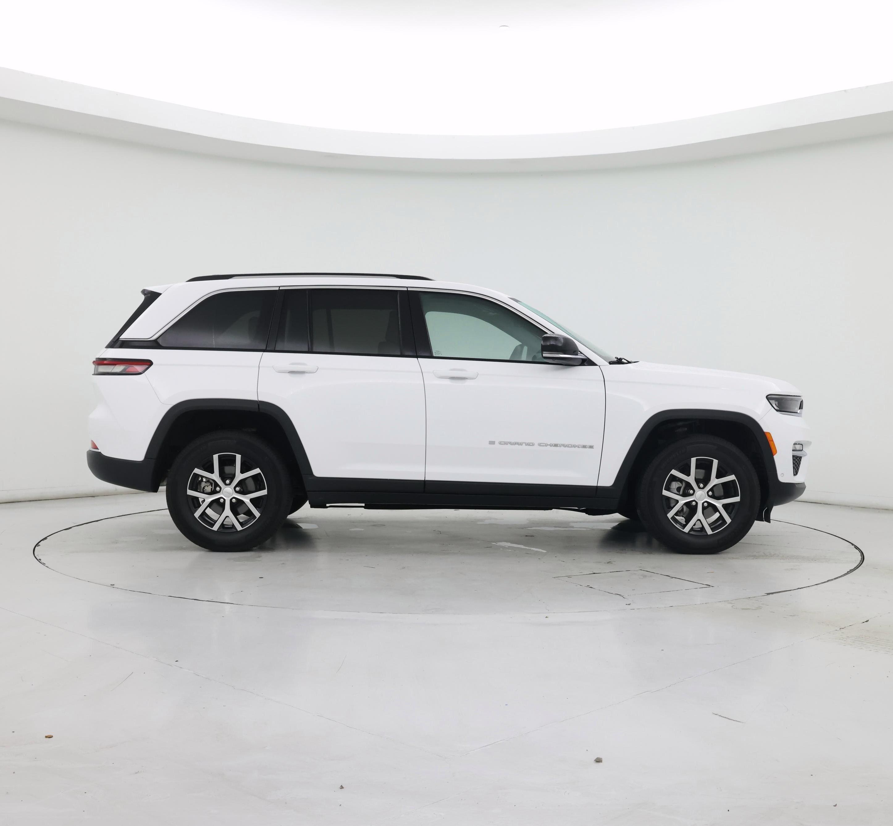 Thumbnail: 2023 Jeep Grand Cherokee - 7