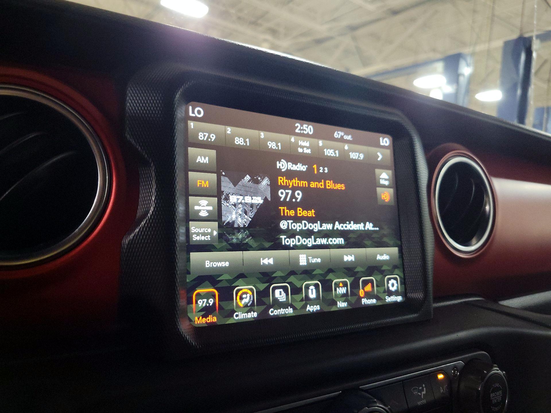 Thumbnail: 2022 Jeep Wrangler - 15