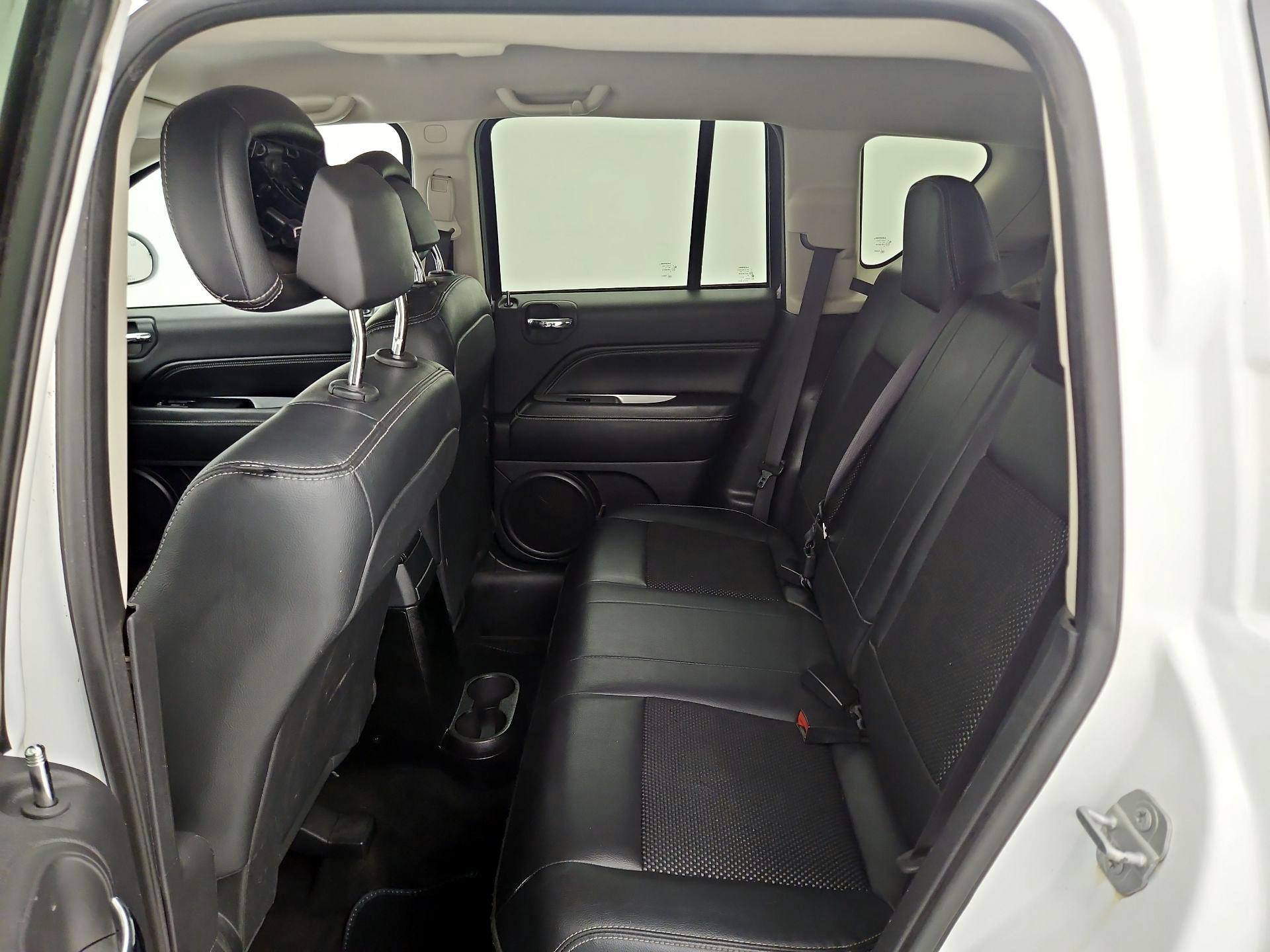 Thumbnail: 2016 Jeep Compass - 17