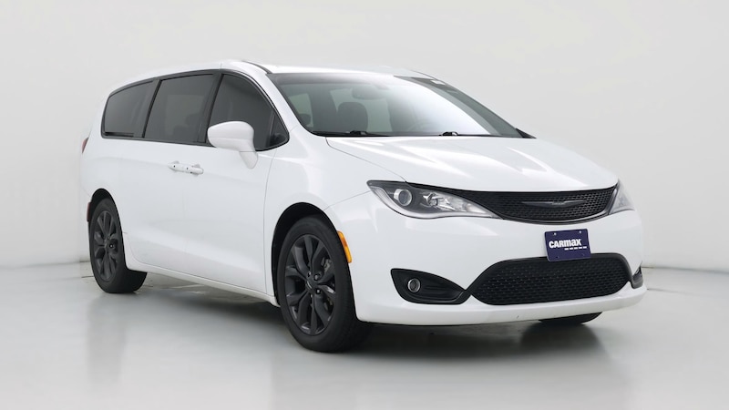 2019 Chrysler Pacifica Touring Plus Hero Image