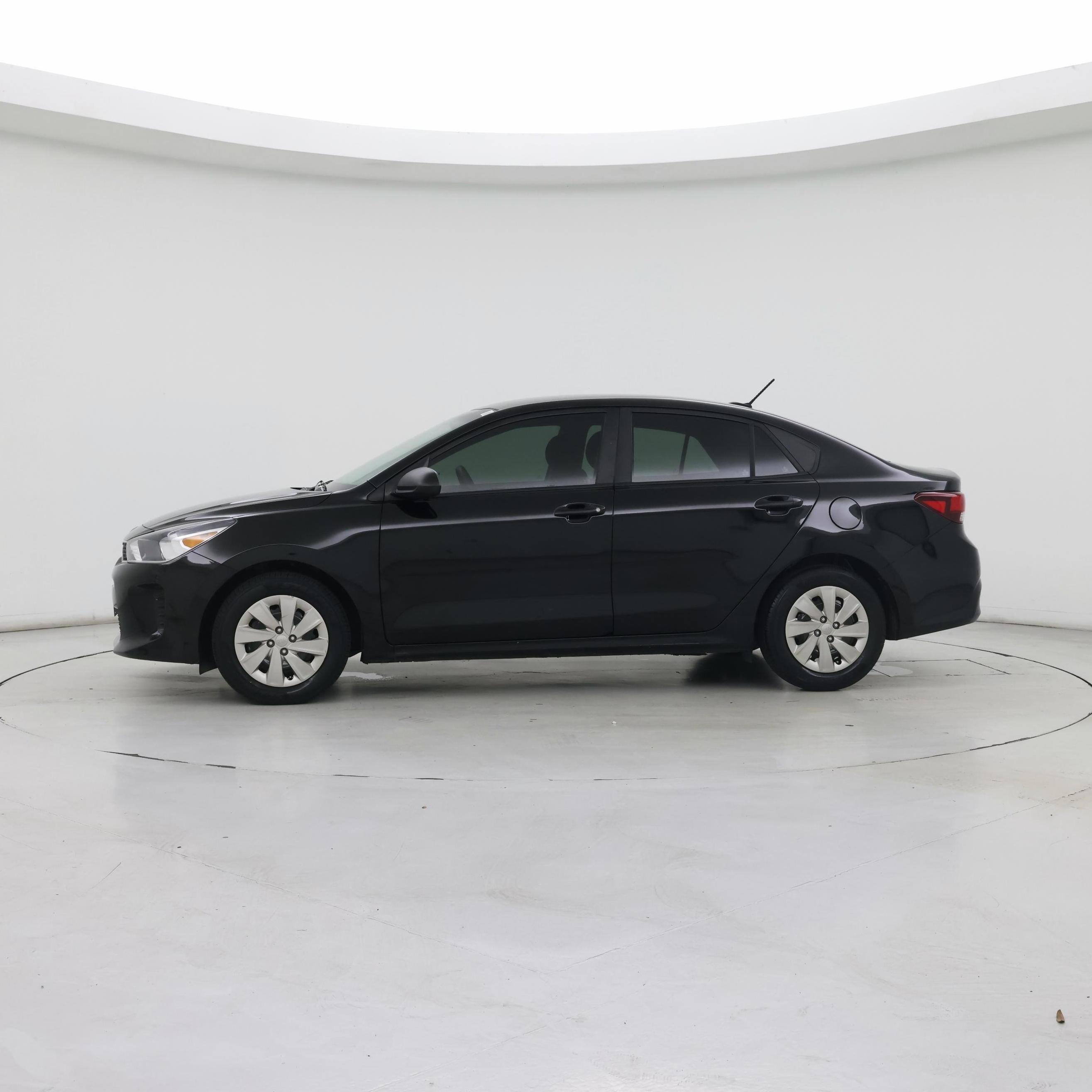 Thumbnail: 2018 Kia Rio - 3