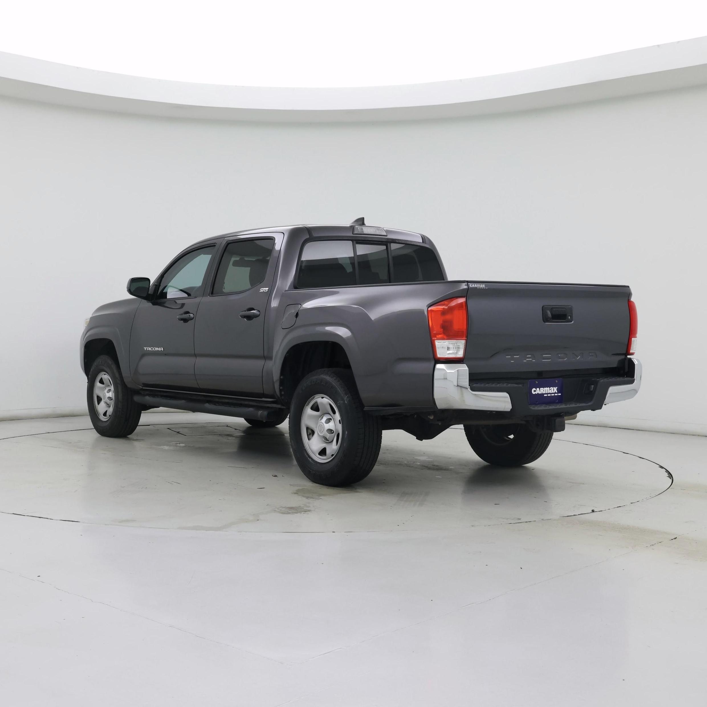 Thumbnail: 2016 Toyota Tacoma - 2