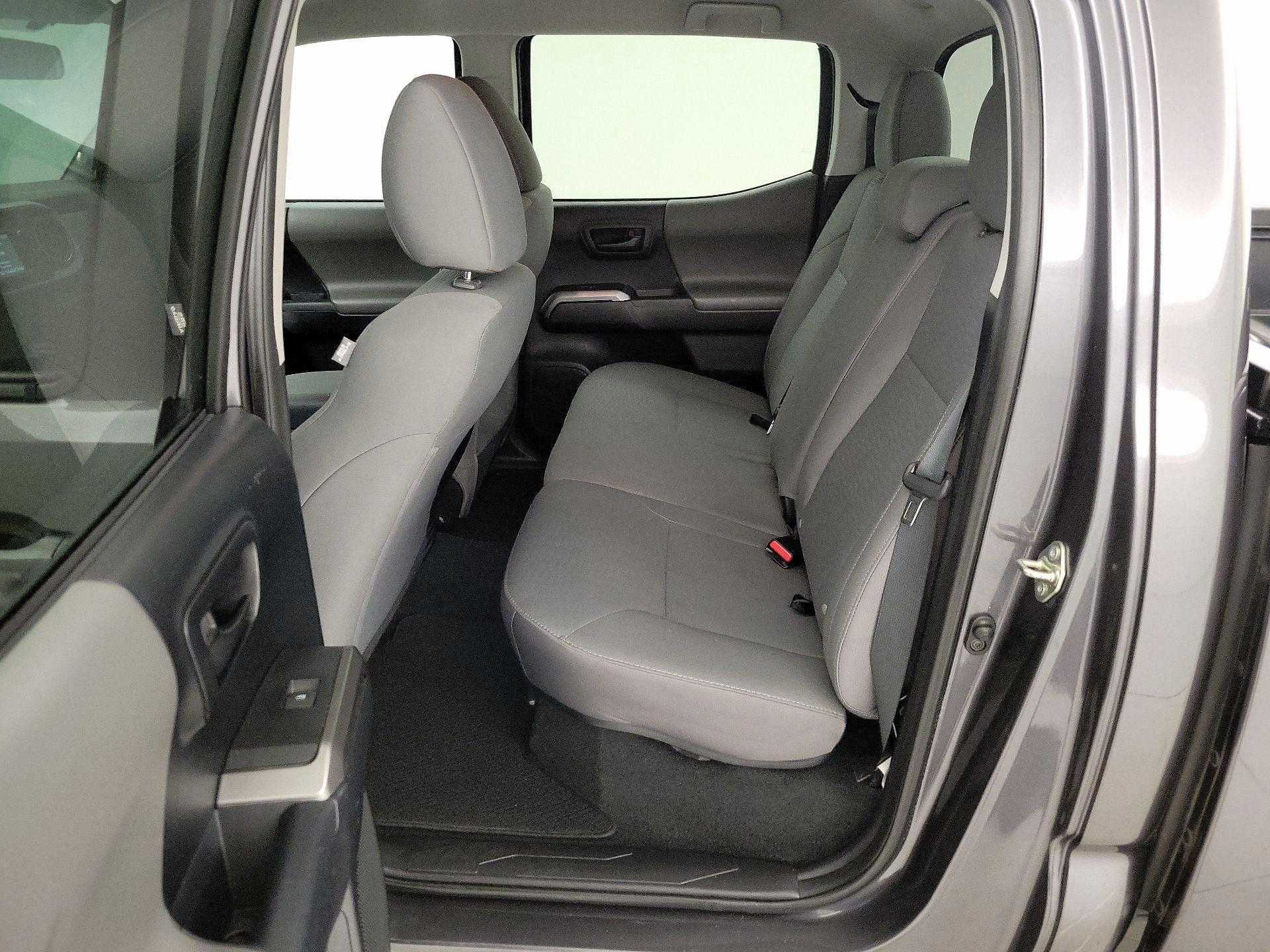 Thumbnail: 2016 Toyota Tacoma - 19