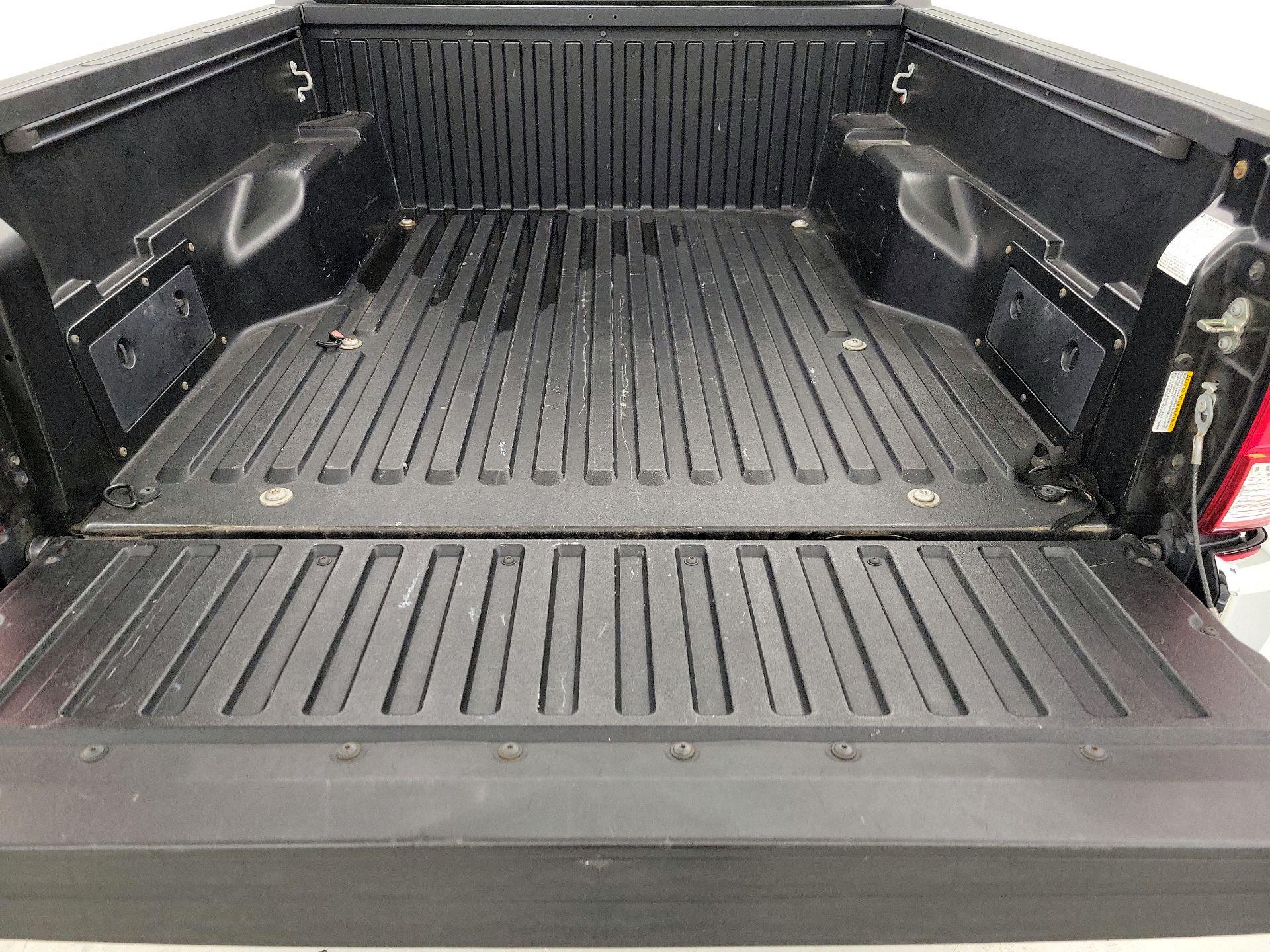 Thumbnail: 2016 Toyota Tacoma - 20