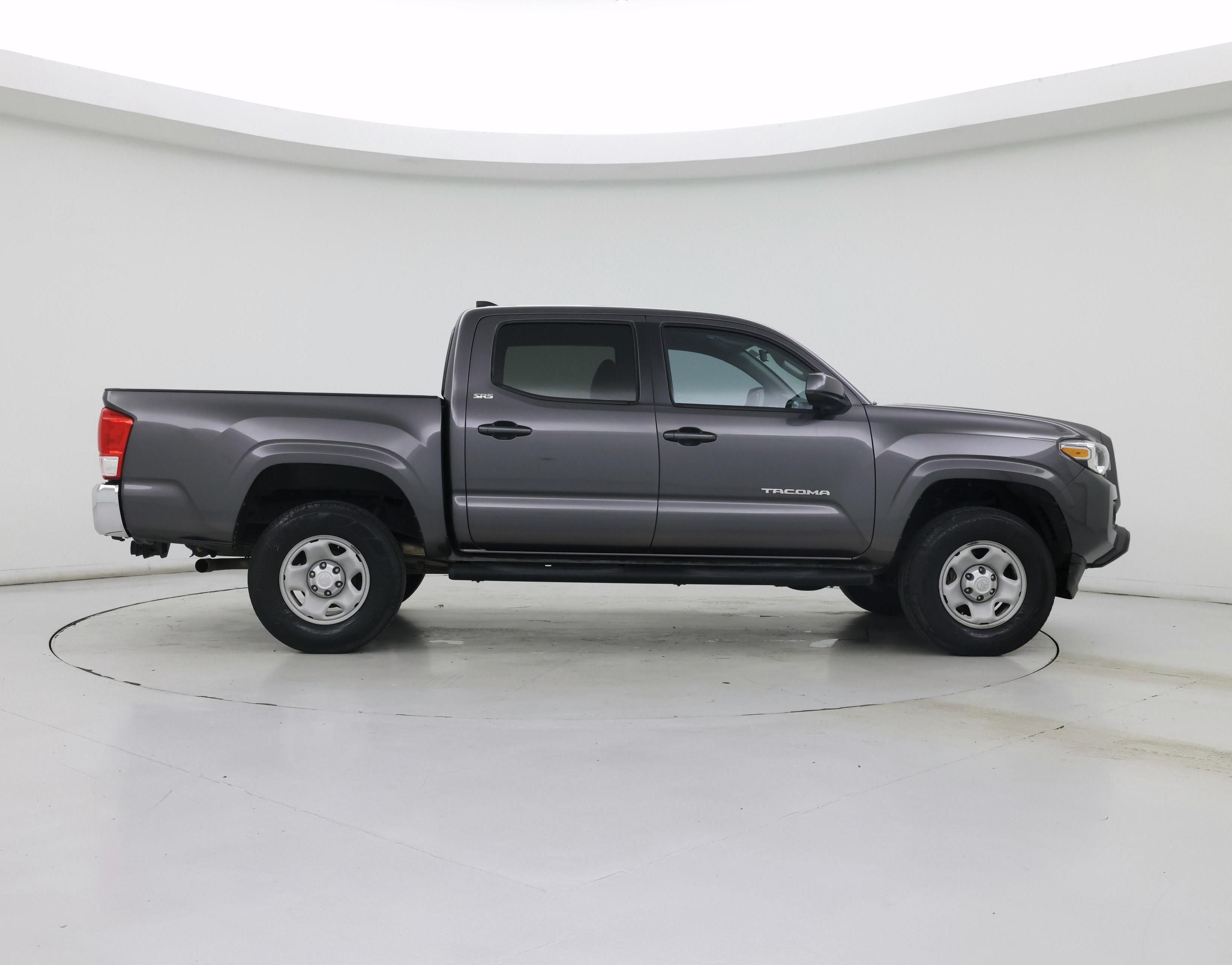 Thumbnail: 2016 Toyota Tacoma - 7