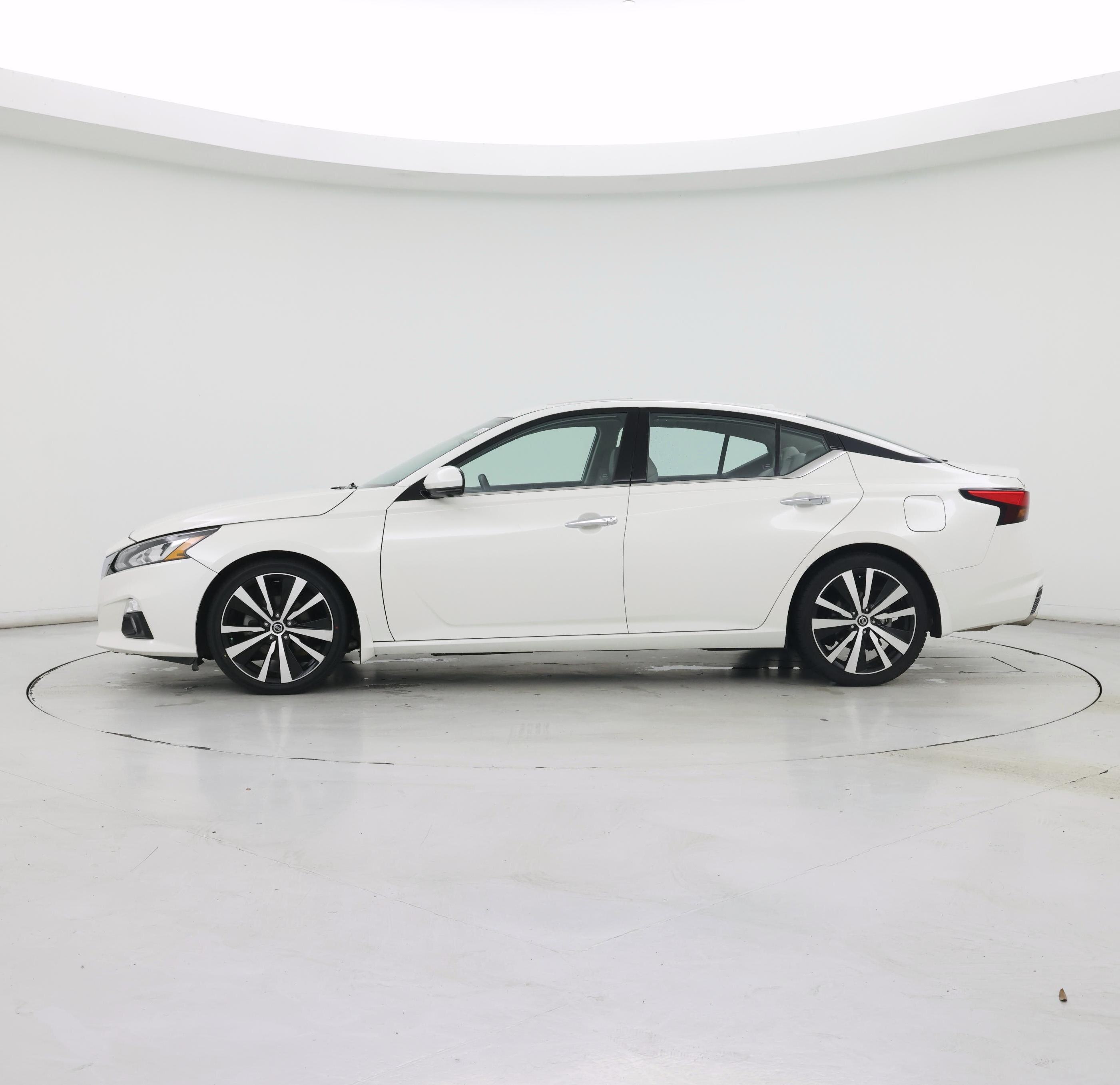 Thumbnail: 2020 Nissan Altima - 3