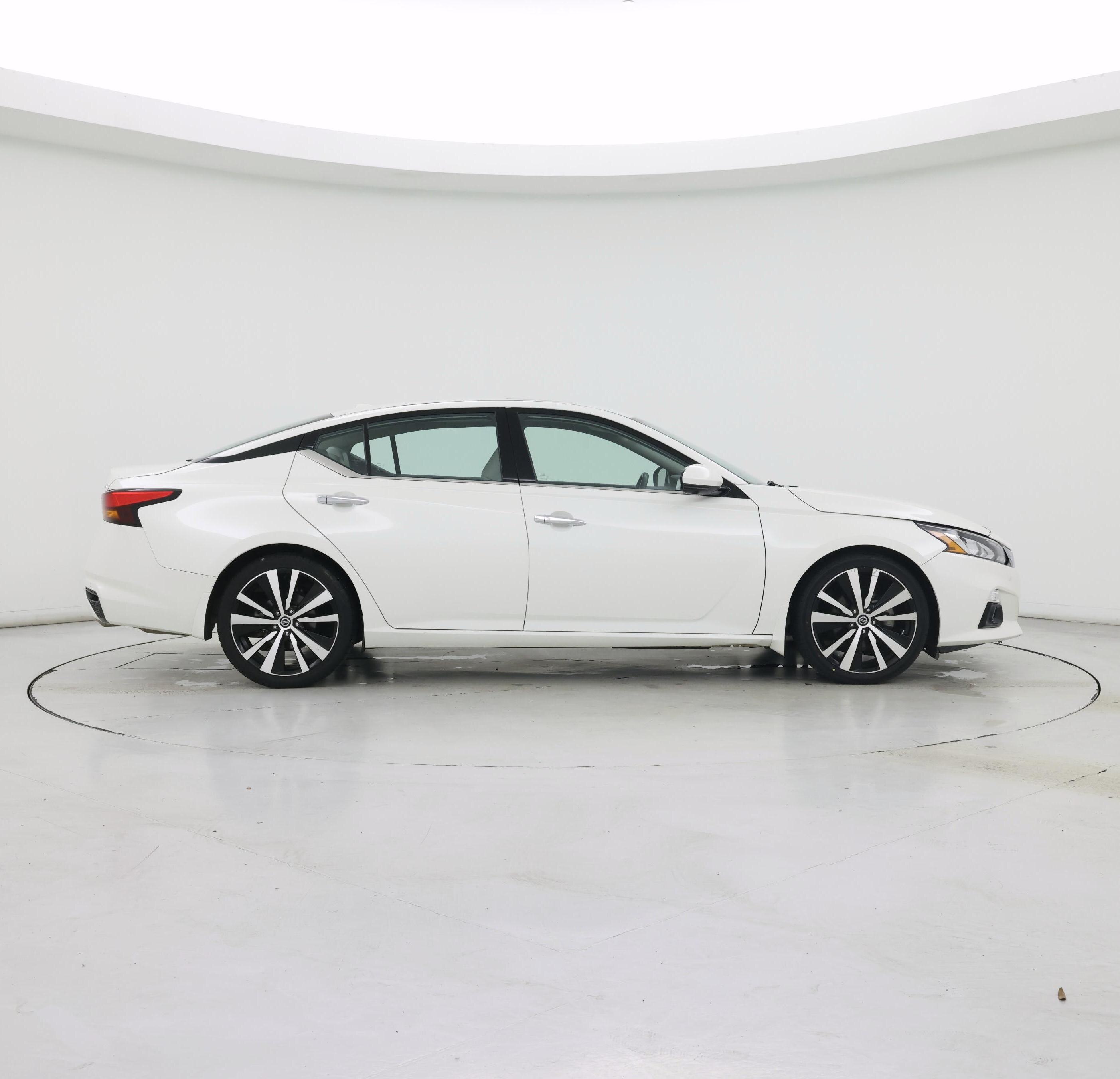 Thumbnail: 2020 Nissan Altima - 7
