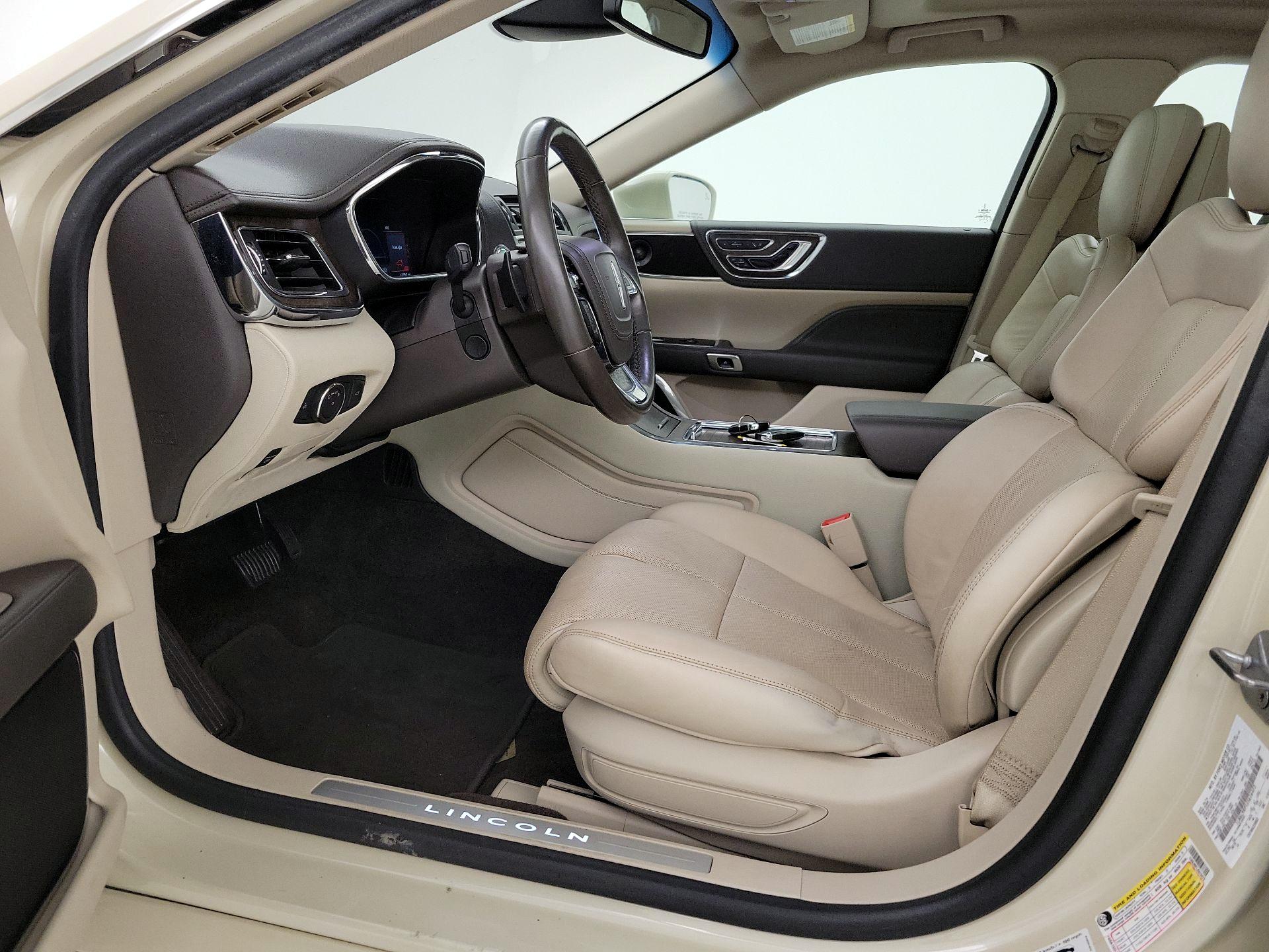 Thumbnail: 2018 Lincoln Continental - 11