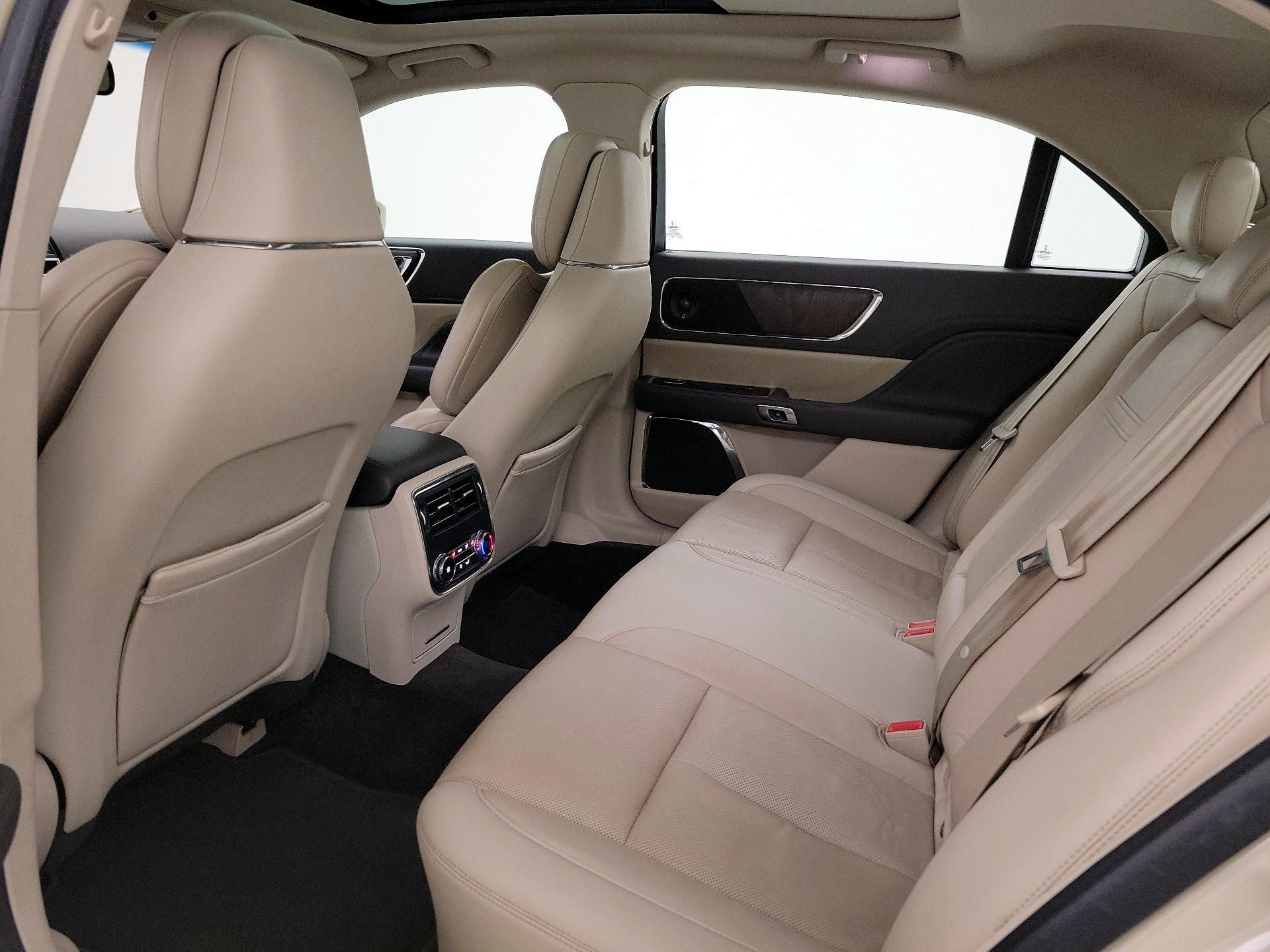 Thumbnail: 2018 Lincoln Continental - 20