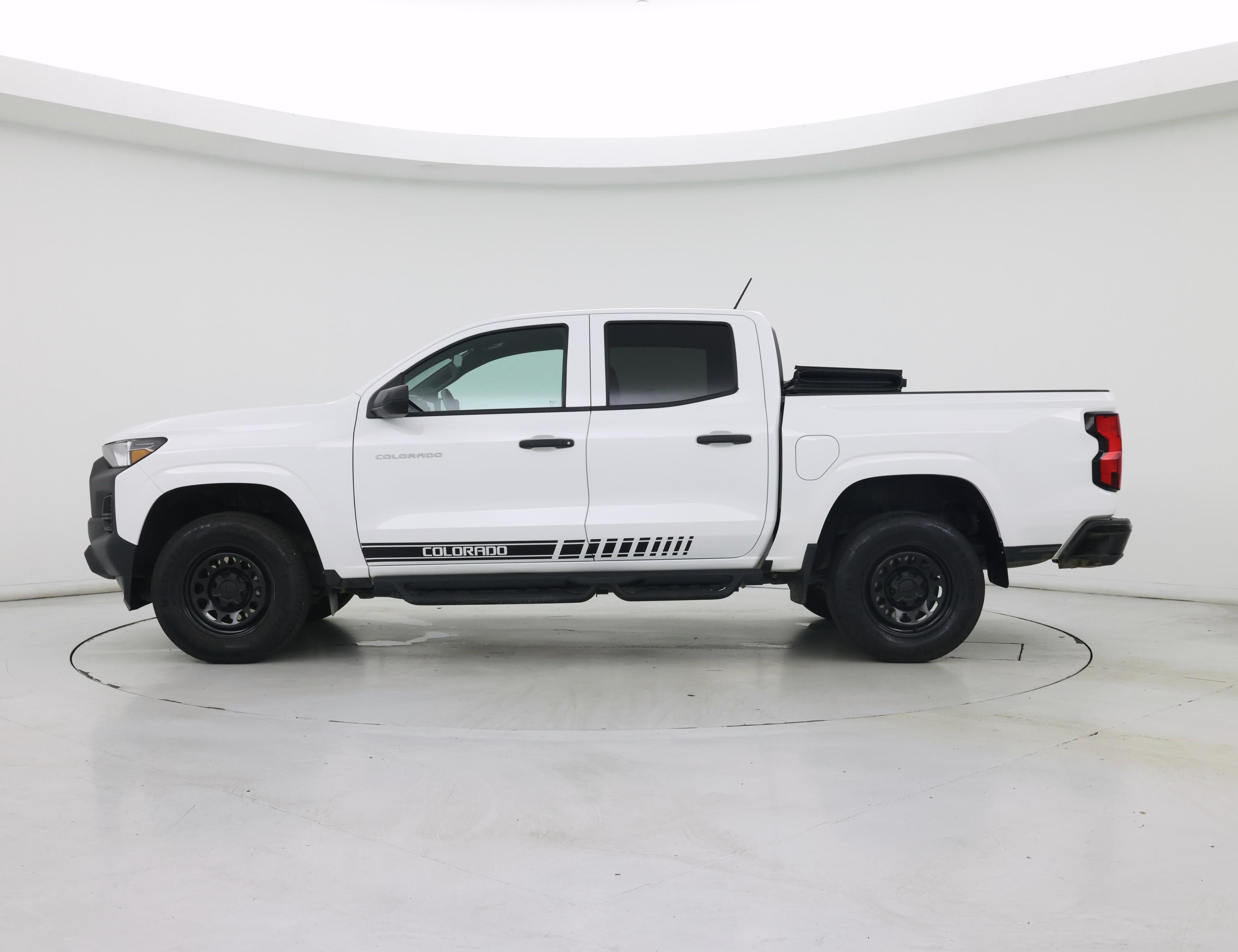Thumbnail: 2024 Chevrolet Colorado - 3