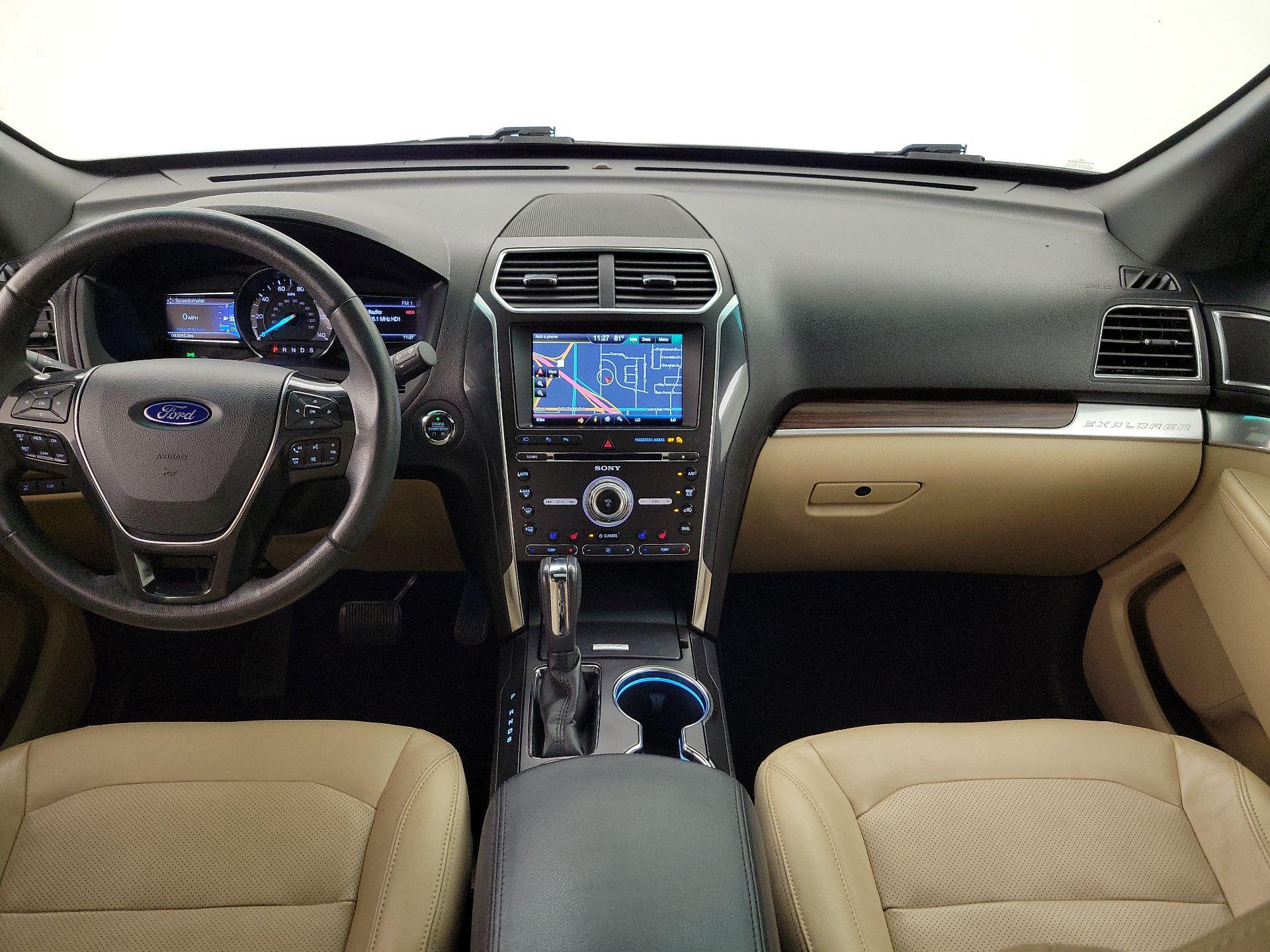 Thumbnail: 2016 Ford Explorer - 9